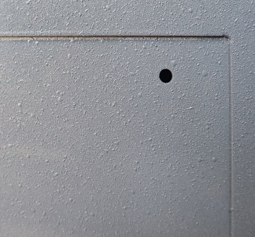 Отверстия под анкера.