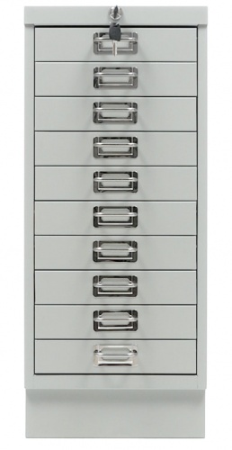 Шкаф MDC-A4/650/10 — закрытый, вид спереди.