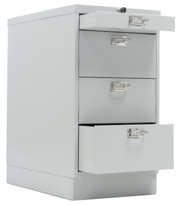 Практик MDC-A3/650/4 — с выдвинутыми ящиками.