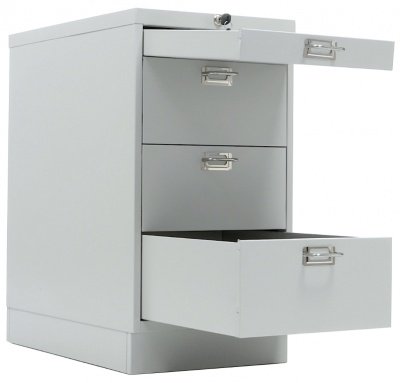 Многоящичный шкаф MDC-A3/650/4 — с выдвинутыми ящиками.