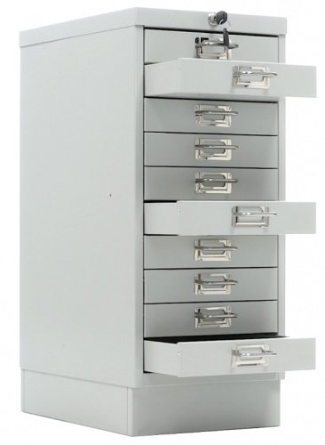 Практик MDC-A4/650/10 — с выдвинутыми ящиками.