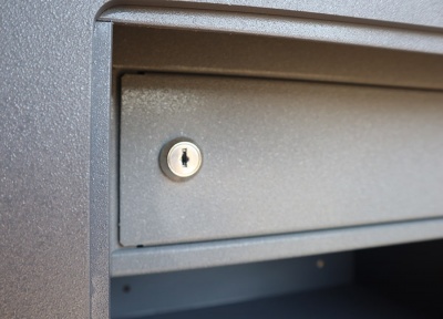 SAFEtronics NTL-24Ms (запираемое кассовое отделение)